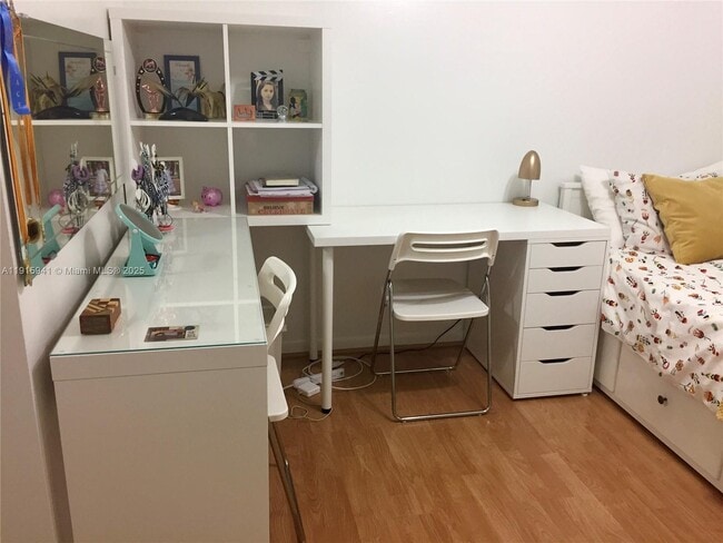 Building Photo - 487 NW 98th Ct