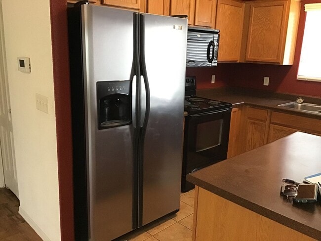 Building Photo - Beautiful 3Bed & 2Bath w/ Den, near Davis Monthan, Vail school district
