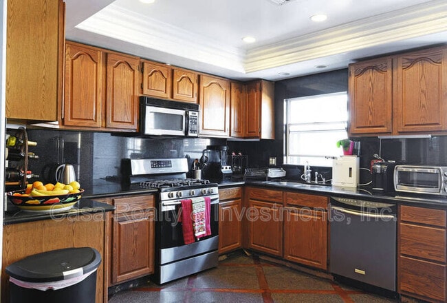 Building Photo - 4641 W 162nd St