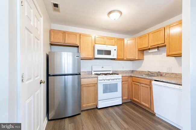 Building Photo - 142 Alview Terrace