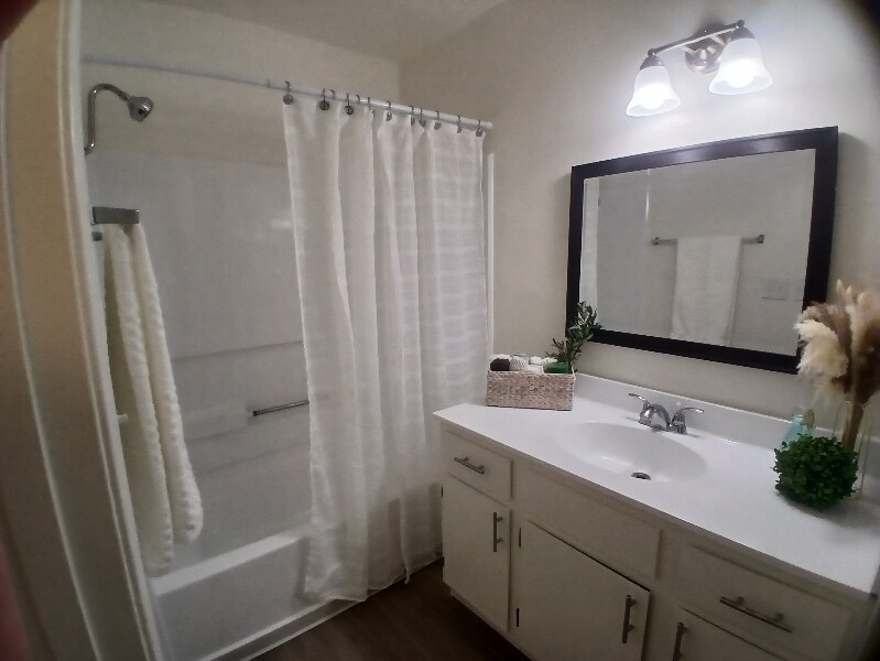 Building Photo - 27311 Camp Plenty Rd