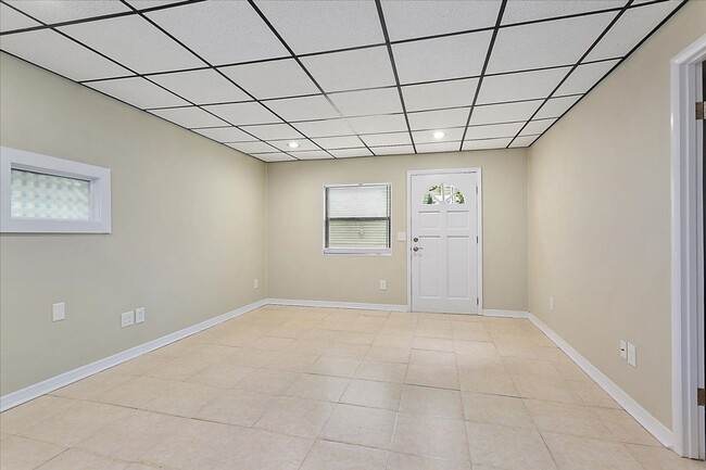 Building Photo - 2150 Park St