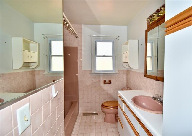 Building Photo - 10 Joanth Terrace