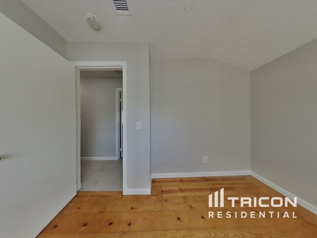 Building Photo - 410 Atlantic Avenue Fairfield CA