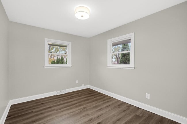 Building Photo - 5305 W 78th Ln