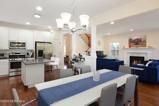 Building Photo - 159 Hulick St