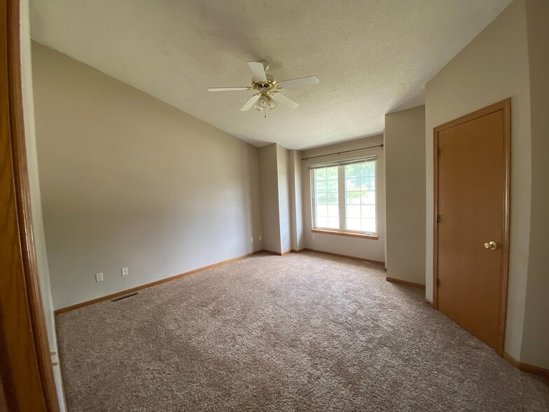 Building Photo - 1502 McKinley Pl