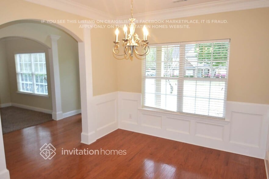 Building Photo - 165 Shoal Park Dr