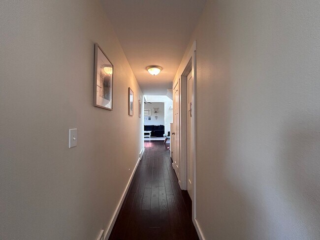 Building Photo - Large 4 Bedroom home with views of Bellingham Bay and Garage