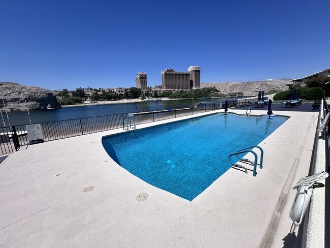 Building Photo - 441 Moser Ave