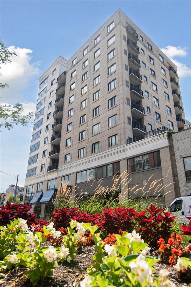 Building Photo - 111 N Ashley St