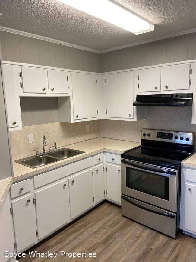 Building Photo - 1 br, 1 bath House - 715 1/2 W. Main St