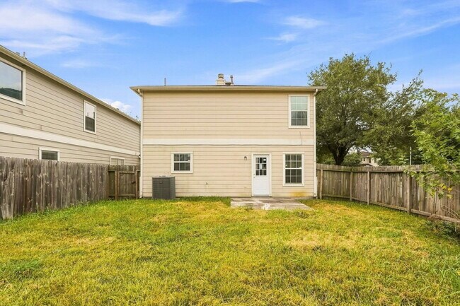 Building Photo - 2703 Skyview Glen Ct