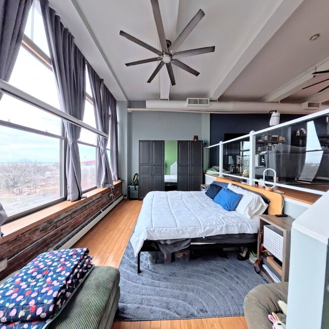 Building Photo - 156 Porter St