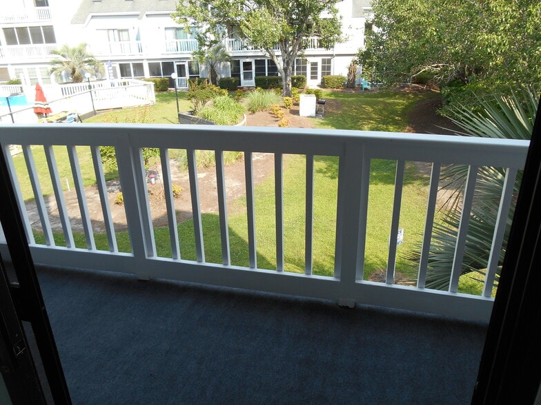 Building Photo - 3700 Golf Colony Ln