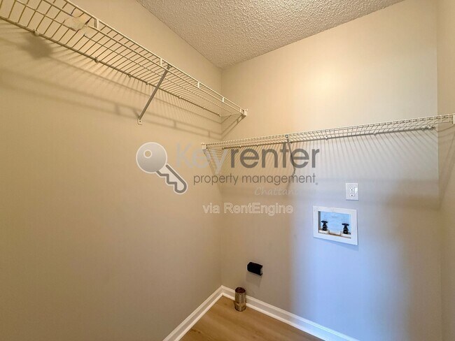 Building Photo - 103 Cedar Tree Ln