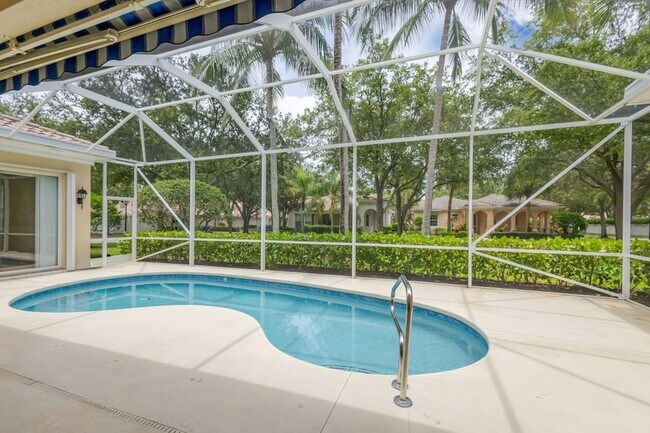 Building Photo - 121 Savona Dr