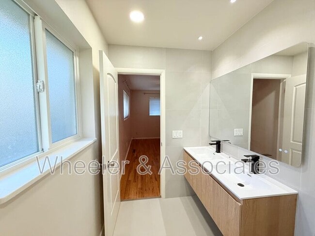 Building Photo - 4131 S Fortuna Way