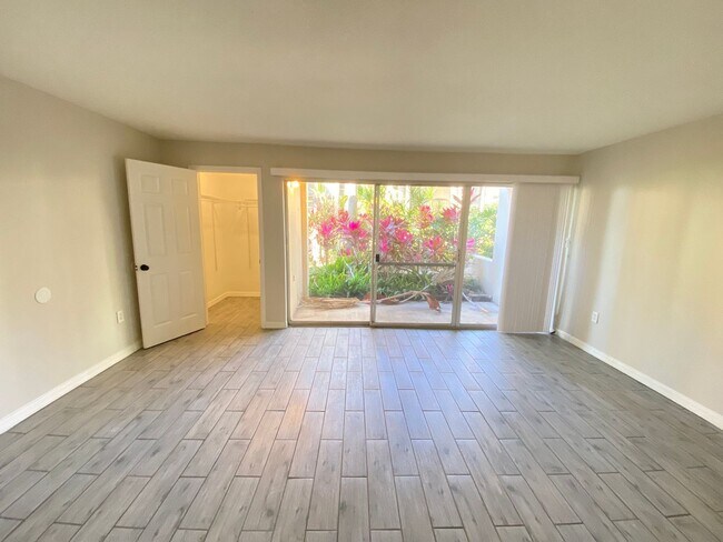 Building Photo - 608 Orange Dr