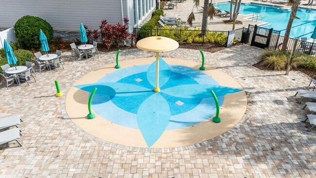 Building Photo - 14037 Kauai Dr