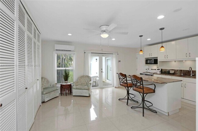 Building Photo - 10211 SW 80th St