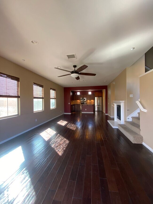 Building Photo - Victoria Gardens Three Bedroom Condo