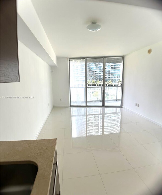 Building Photo - 465 Brickell Ave
