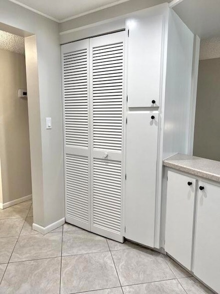 Building Photo - 1605 S US Hwy 1