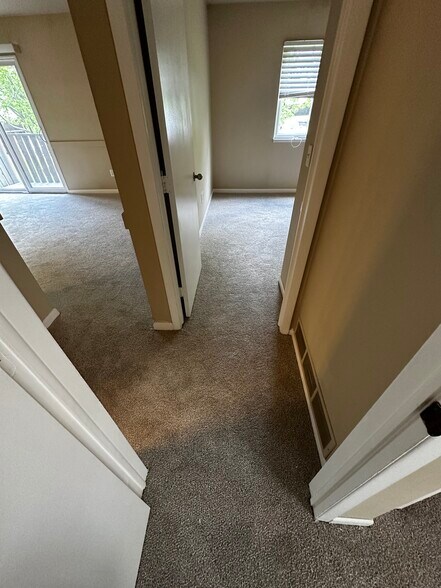 Building Photo - 8727 Candlewood Trl