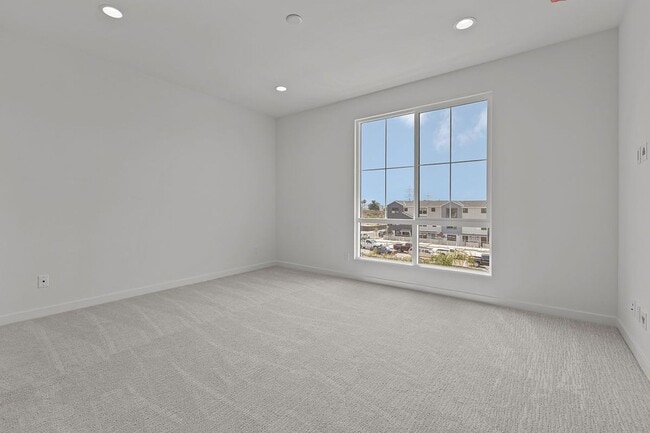 Building Photo - BRAND NEW 4 BED, 3.5 BATHS, 2070 SQ FT TOWNHOME BY KH HOMES