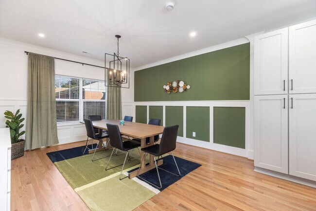 Building Photo - 806 Colorado Ave