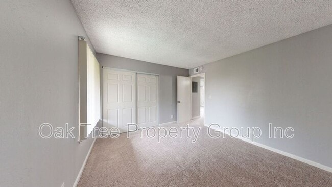 Building Photo - 1922 Cordoba St