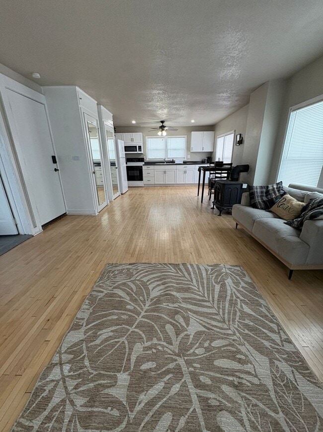 Building Photo - ADI - Kilbourn