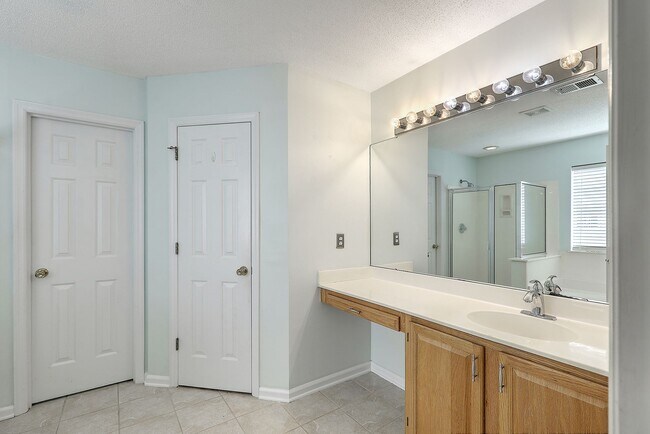 Building Photo - Gorgeous Home in Mt Pleasant's Belle Hall!