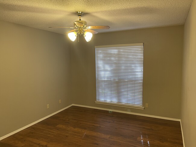 Building Photo - 4557 Shingle Oak Ln