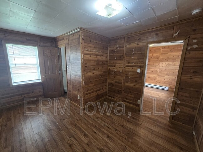 Building Photo - 2836 Independence Ave