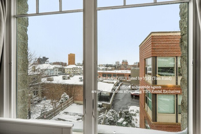 Building Photo - 1431 Tremont St