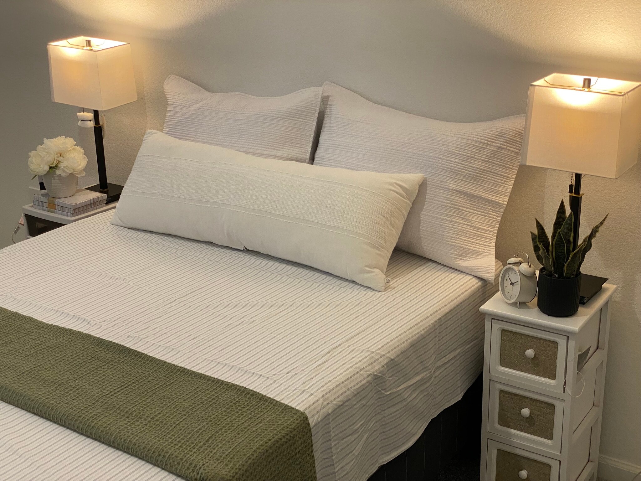 Bedroom 3 - No Charge With or Without Queen Bed & Desk - 1683 Sandoval Dr