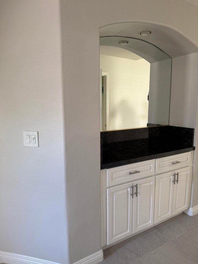 Building Photo - 32790 Aurora Vista Rd