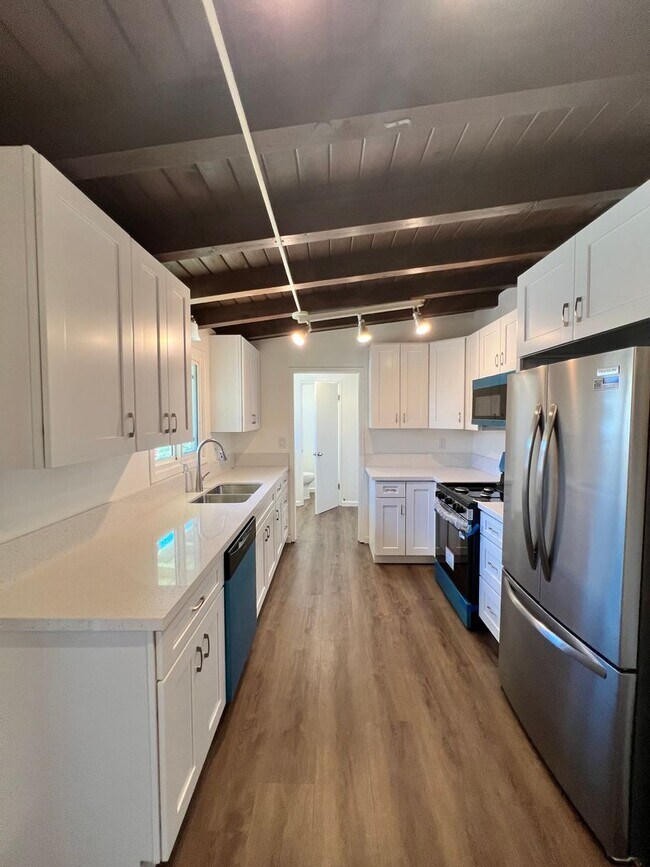 Building Photo - Westminster 3 bed 1.5 Bath Open House 7/11 11am-1pm