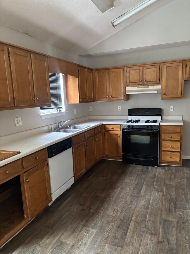 Building Photo - 4386 Thrasher Cir