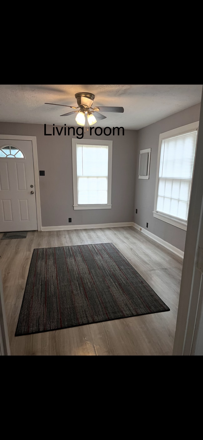 Building Photo - 2015 9th St