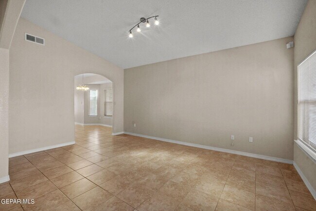 Building Photo - 3148 Sunny Prairie Dr