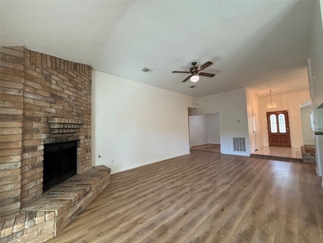 Building Photo - 15662 Pebble Lake Dr