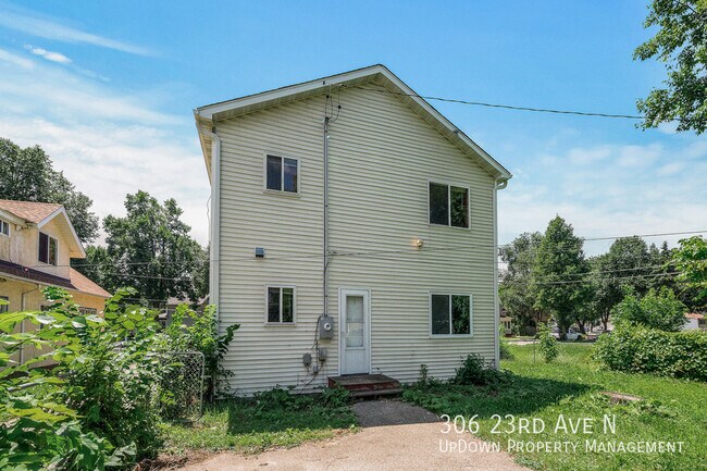 Building Photo - 306 N 23rd Ave