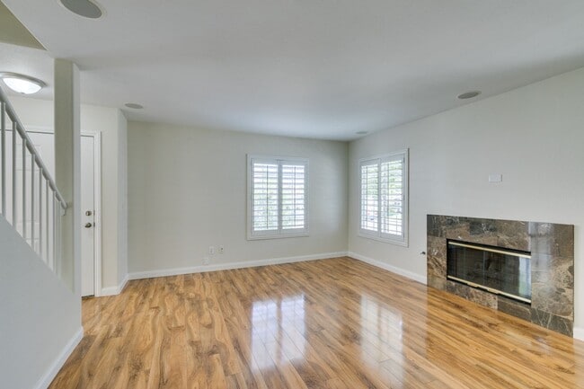 Building Photo - Coming Soon!! 3 Bedroom 2.5 Bathroom Townh...