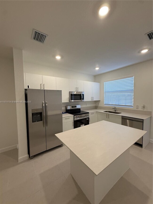 Building Photo - 35630 SW 178th Ct