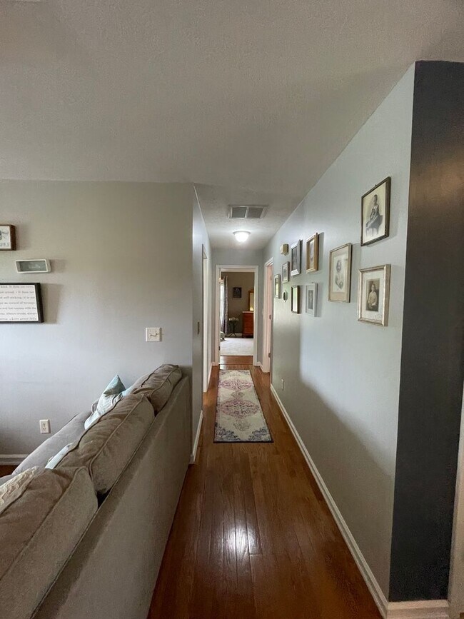 Building Photo - PRE-LEASING - Fully Furnished 6mo Short Term Rental in Ozark