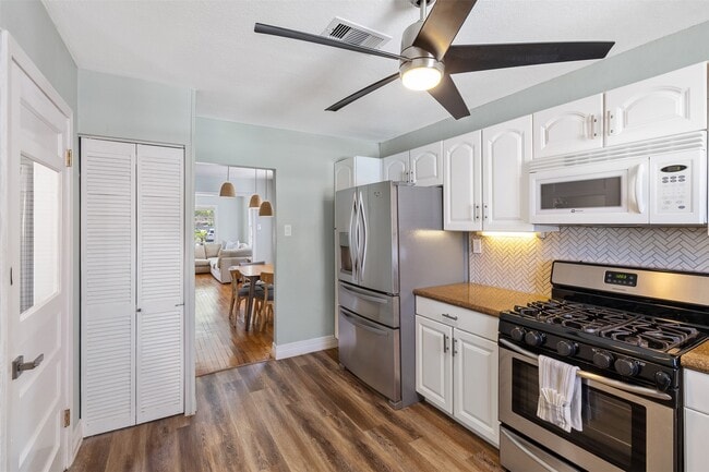 Building Photo - 1422 Market St