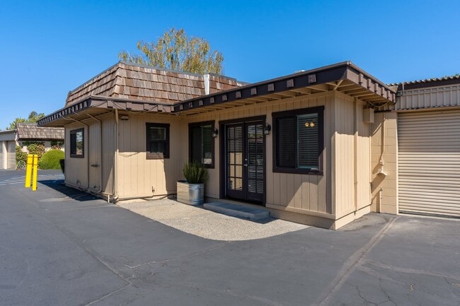 Building Photo - Unique 2 Bedroom, 1 Bath Stand-Alone House...